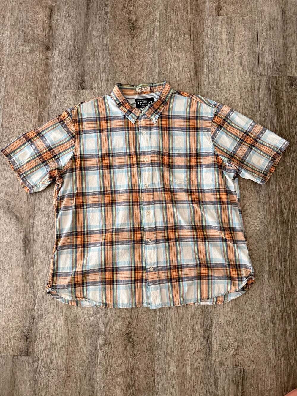 The New Ivy Brand Men's XXL Short Sleeve Plaid Button Down Shirt